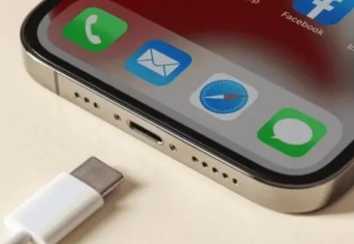 澄城苹果15维修分享iPhone15改USB-C接口后能和安卓用户互借充电器吗